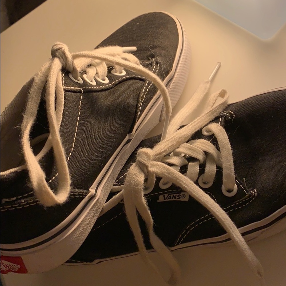 5.5 Black and white old skool vans